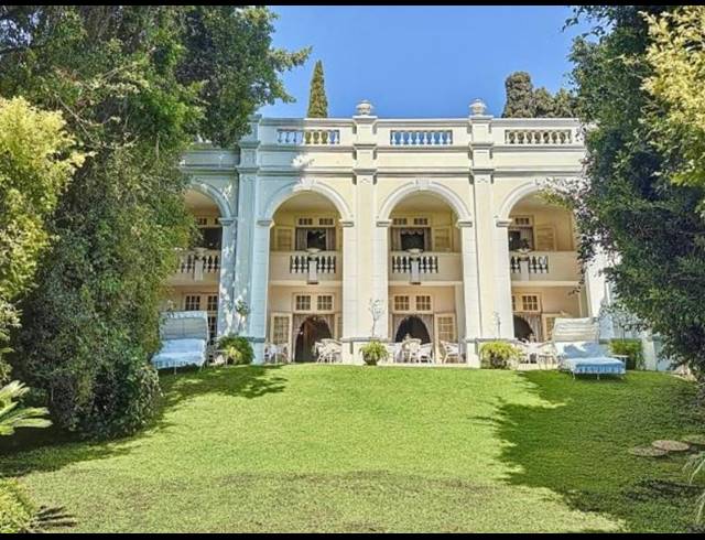 BUSINESS FOR SALE IN MUCKLENEUK